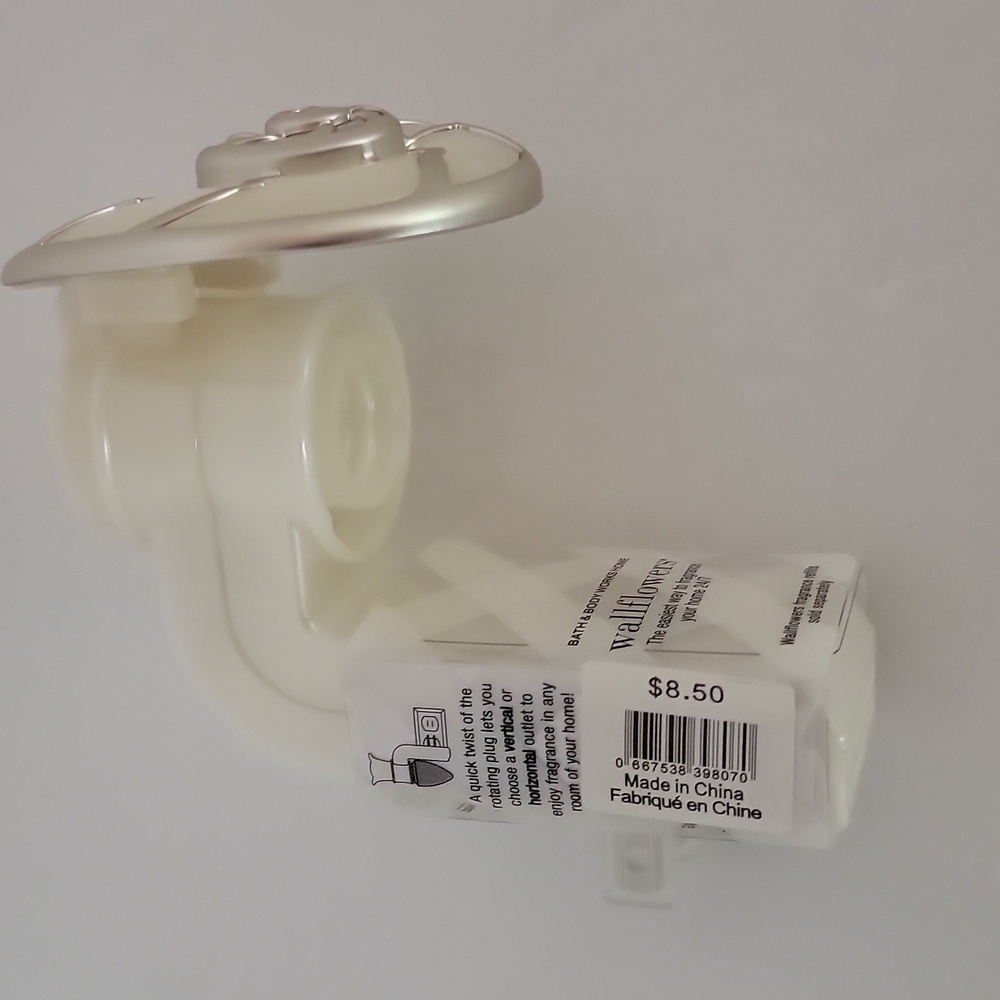 Wallflower Nautilus Shell Plug-In Air Freshener - Cream/Silver - Picture 4 of 4